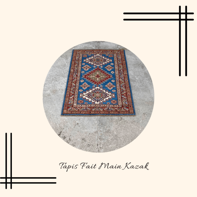 Tapis Fait Main Kazak à fond bleu pour la marque Interior'n co