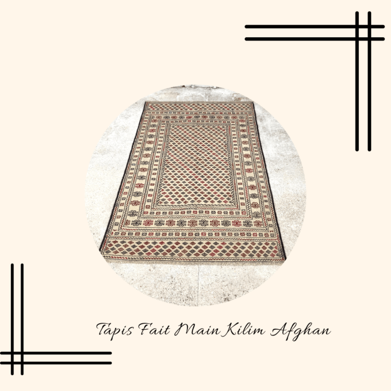 Tapis Fait Main Kazak à fond beige et motifs de losanges rouges et noirs pour la marque Interior'n co